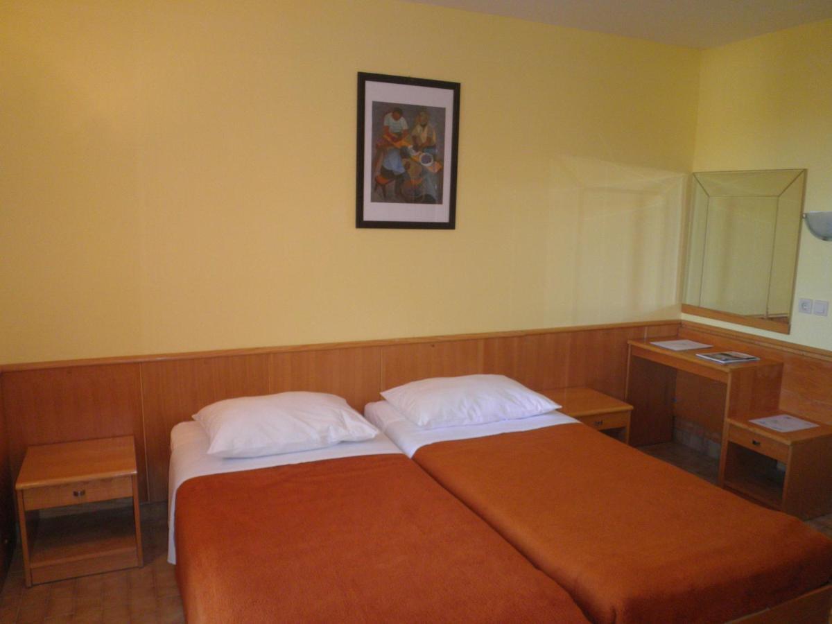 Hotel Zora Pavilions 프리모스턴 외부 사진